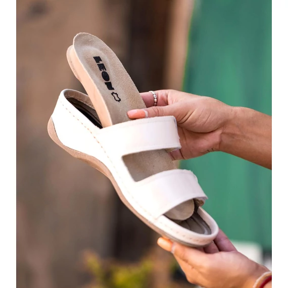 Leon 2020 női gyógypapucs