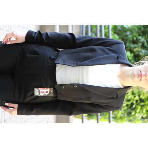 Gombos rövid kabátka