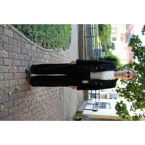 Rövid arany gombos kabátka